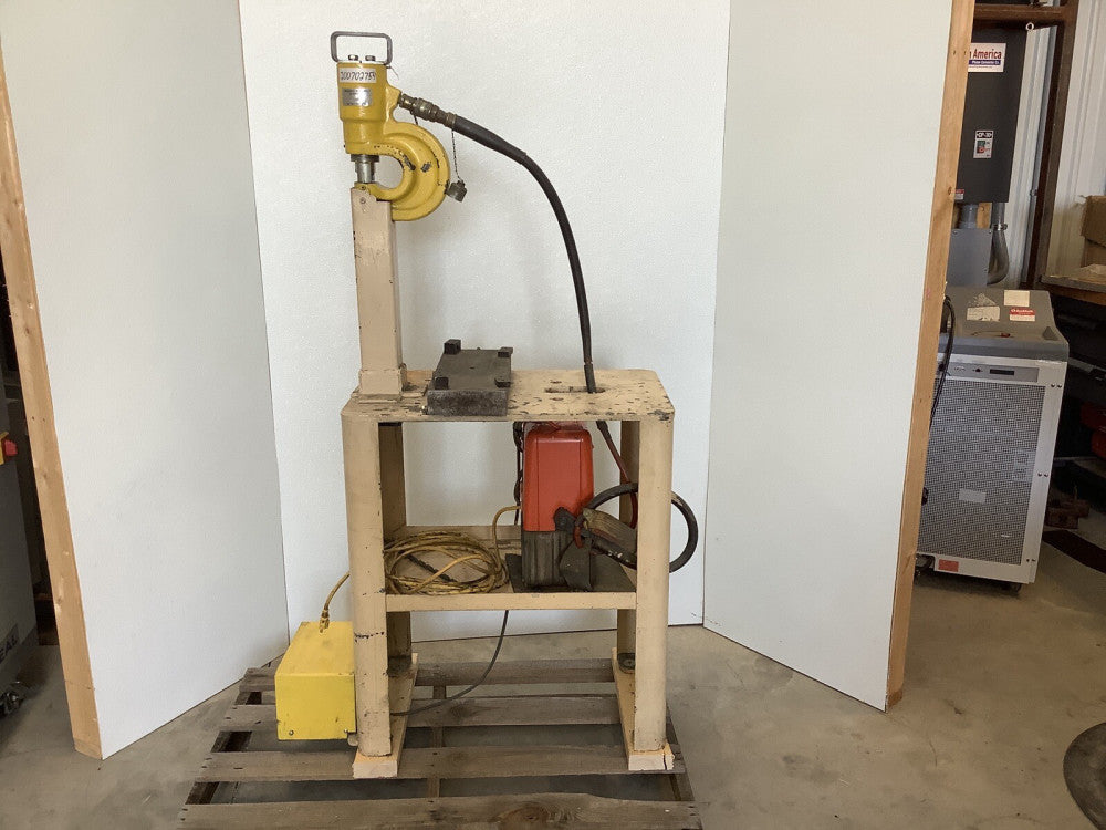 Huskie SH-70M Hydraulic Punch With R14E-F Electric Pump