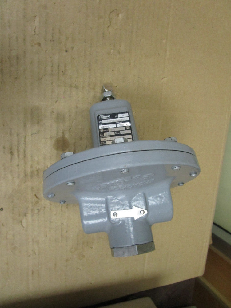 FISHER 1/2" NPT PRESSURE REGULATOR MR95L 5-15 PSI 300°F