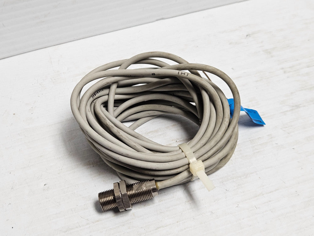 YAMATAKE PROXIMITY SWITCH FL7M-3J6HD-EL05 - USED
