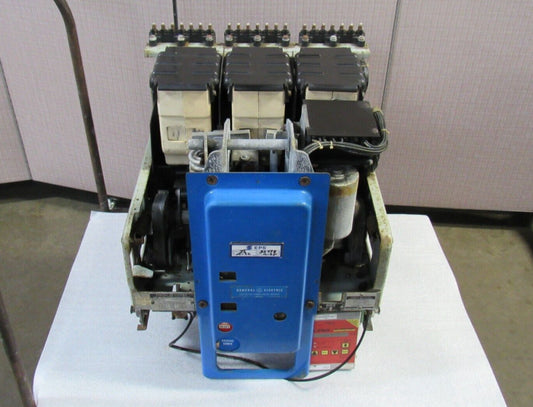 GE GENERAL ELECTRIC LOW VOLTAGE POWER CIRCUIT BREAKER AKR-5AE-30 800 A AMP 3POLE