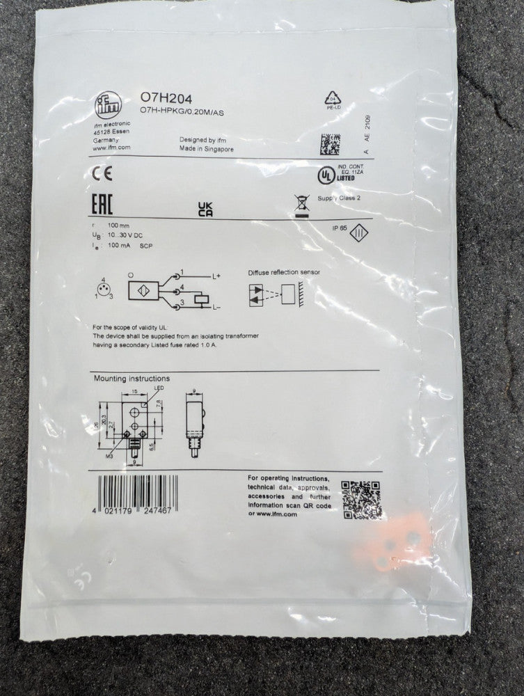 New, IFM, O7H204, DIFFUSE REFLECTION SENSOR, RED LIGHT