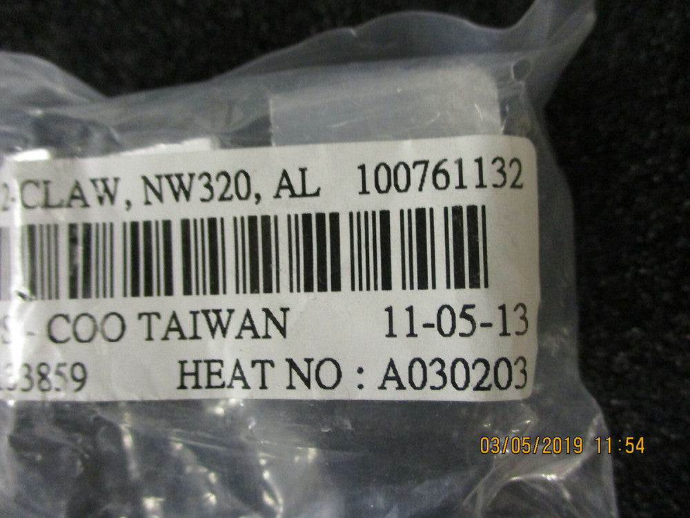100761132 MKS Clamp, 2-claw, Nw320 Al BRAND NEW!