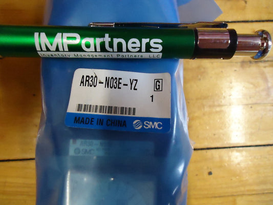 SMC AR30-N03E-YZ REGULATOR MODULAR. Brand New!