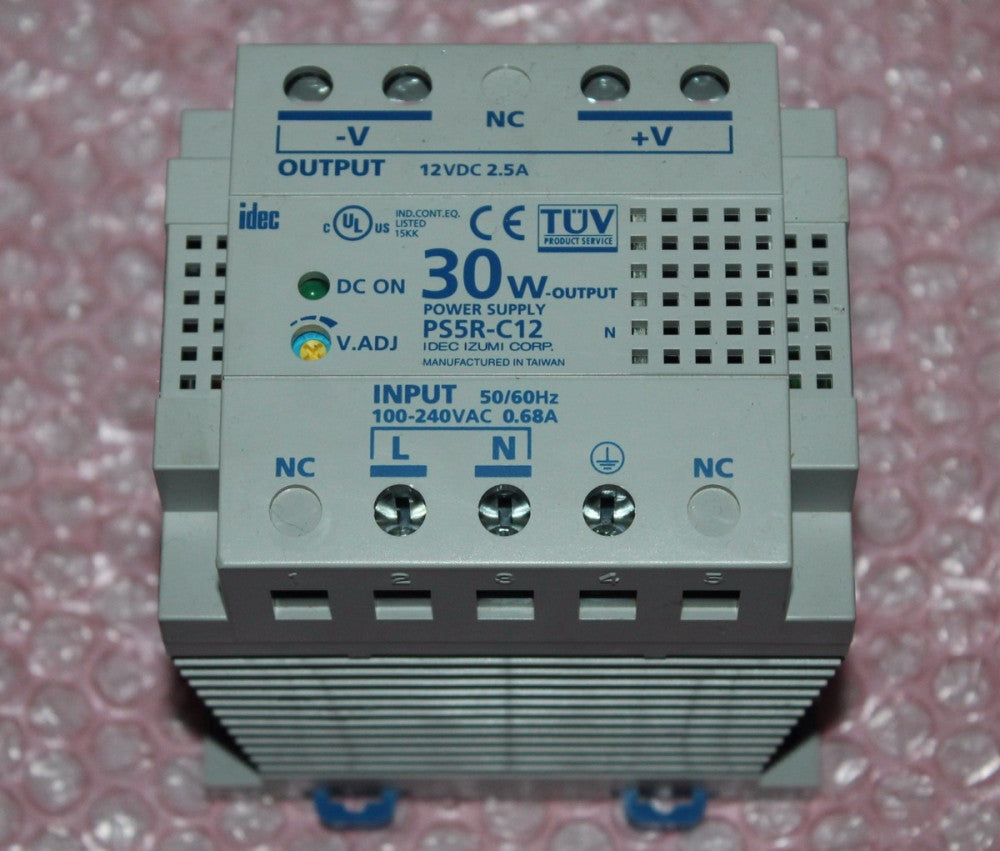 IDEC IZUMI PS5R C12 Input 100-240 VAC Output 12 VDC 30W Power Supply