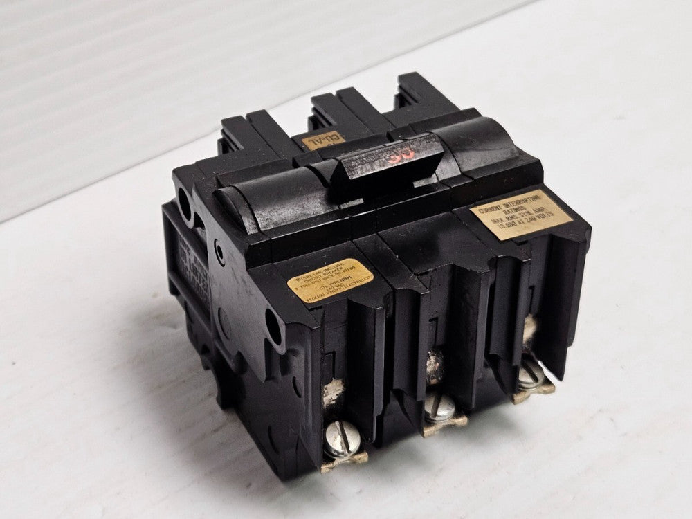 FEDERAL PACIFIC CIRCUIT BREAKER NBH330 3P 3 POLE 30 A AMP 240V - USED