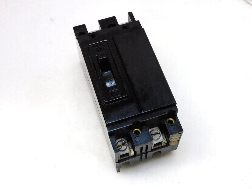 GENERAL ELECTRIC TF122100 2POLE CIRCUIT BREAKER 100A 240VAC DAMAGED CORNER