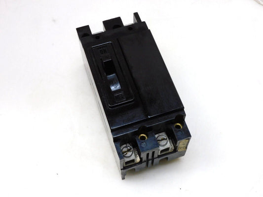 GENERAL ELECTRIC TF122100 2POLE CIRCUIT BREAKER 100A 240VAC DAMAGED CORNER