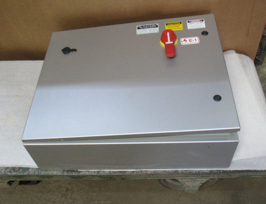 SCE SCE-24EL3008LP 24"X30"X8" Electrical Enclosure W/ 30A 600V 3Ph Safety Switch