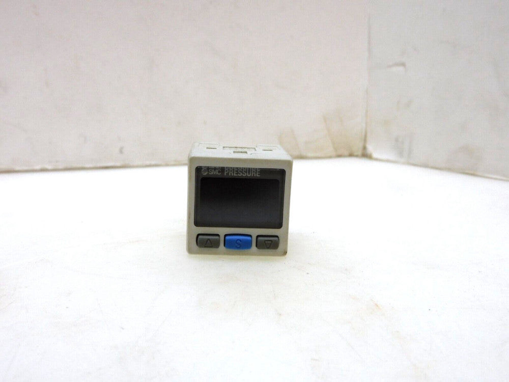 SMC ISE30A-01-C PRESSURE SWITCH 12-24VDC