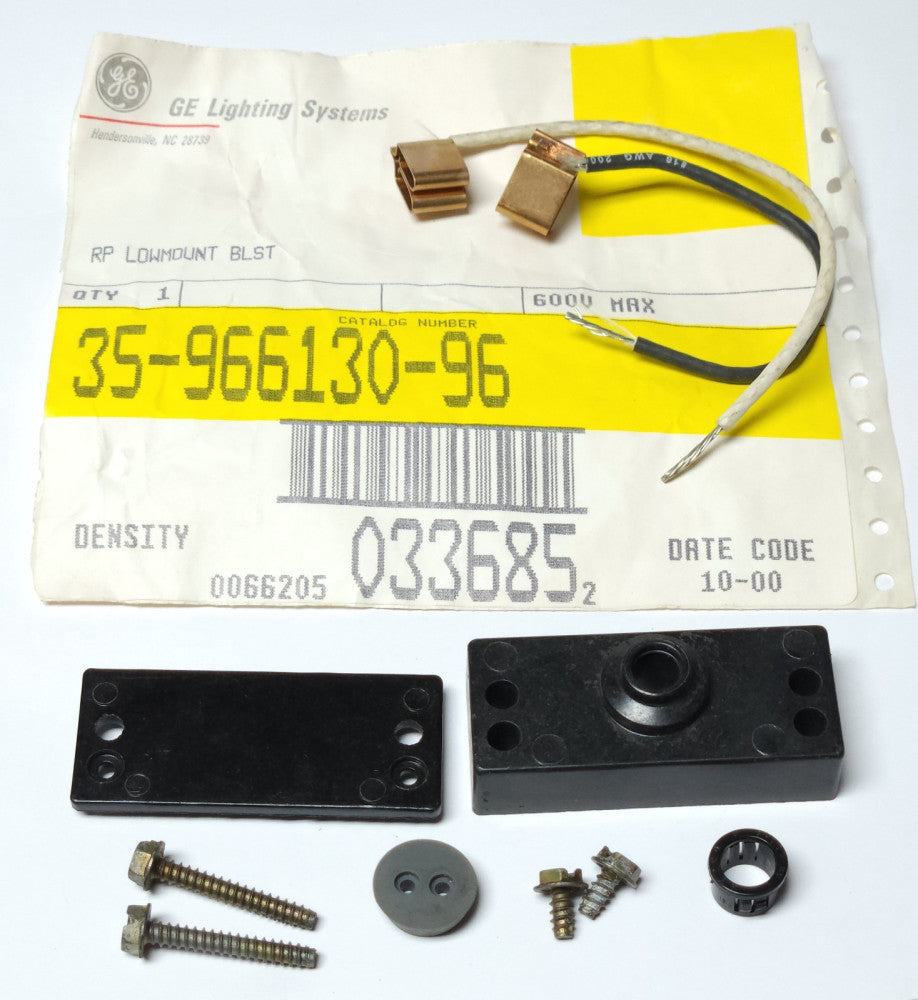 GENERAL ELECTRIC LIGHTING 35 966130 96 RP LOWMOUNT BALLAST Female Plug Kit 600 V