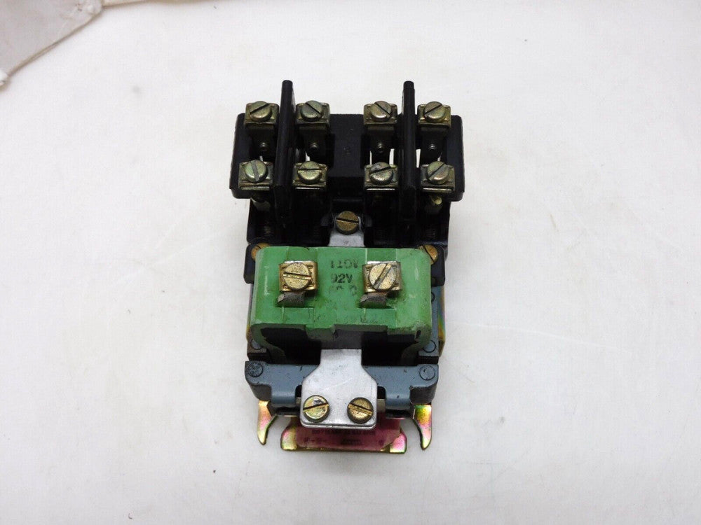 GENERAL ELECTRIC CR2810A-14AC MACHINE TOOL RELAY 600V 10AMP 110V COIL 92V