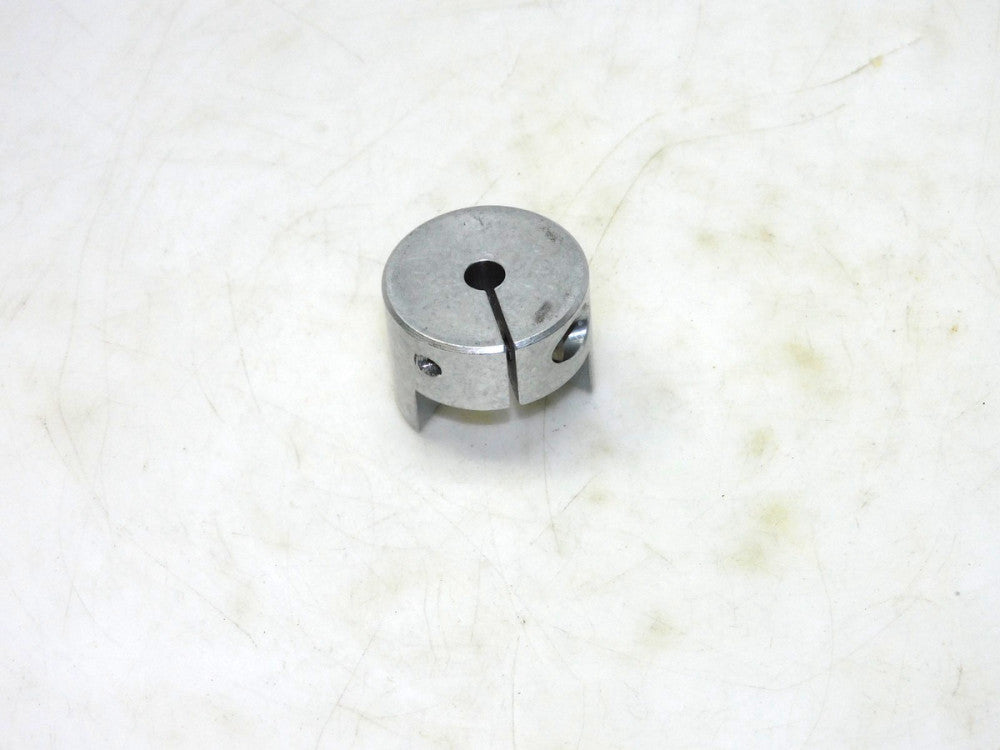 NO NAME 2-JAW ALUMINUM 1/2 COUPLING 6MM /1/4" ID 32MM OD