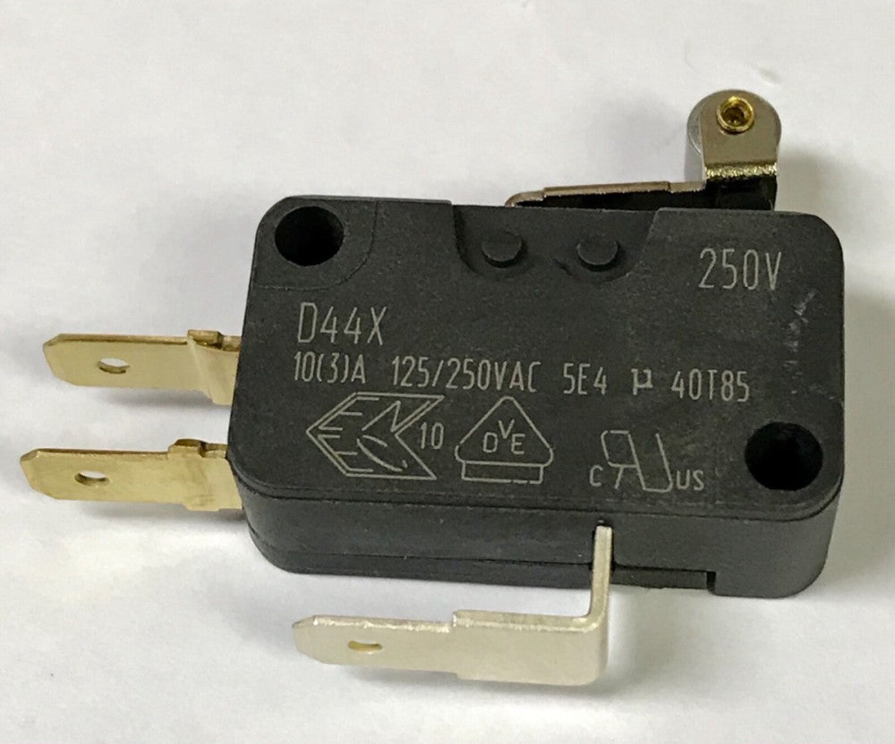 LOT OF (1)  AG ELECTRONIC SYSTEMS ZF FRIEDRICHSHAFEN D449 R1RA 61 D44X FDK 61 