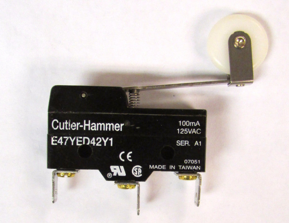 CUTLER HAMMER Roller Lever 100 MA 125VAC Micro Switch E47YED42Y1