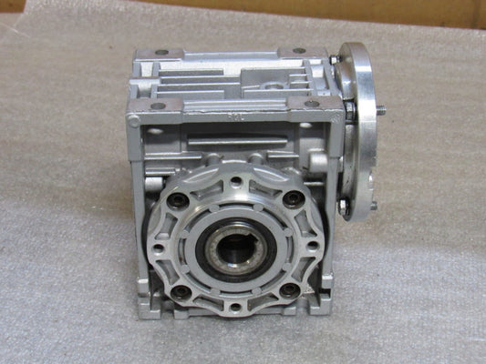 SHINWE WORM GEAR SPEED REDUCER FO40 1:10 RATIO 63B5T INPUT - USED