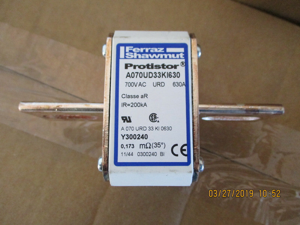 Y300240 Mersen 100kA 630Amp 700V SZ33 Gould Fuses Short Blade Semi BRAND NEW!