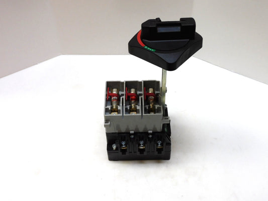 ALLEN BRADLEY 194R-NC030P3 SER B DISCONNECT SWITCH W/ 194R-HS4 SER A