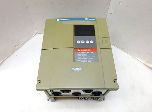 SQUARE D AC DRIVE ATV18U72N4 3PH 380/460V 5HP 4KW BROKEN CLIP