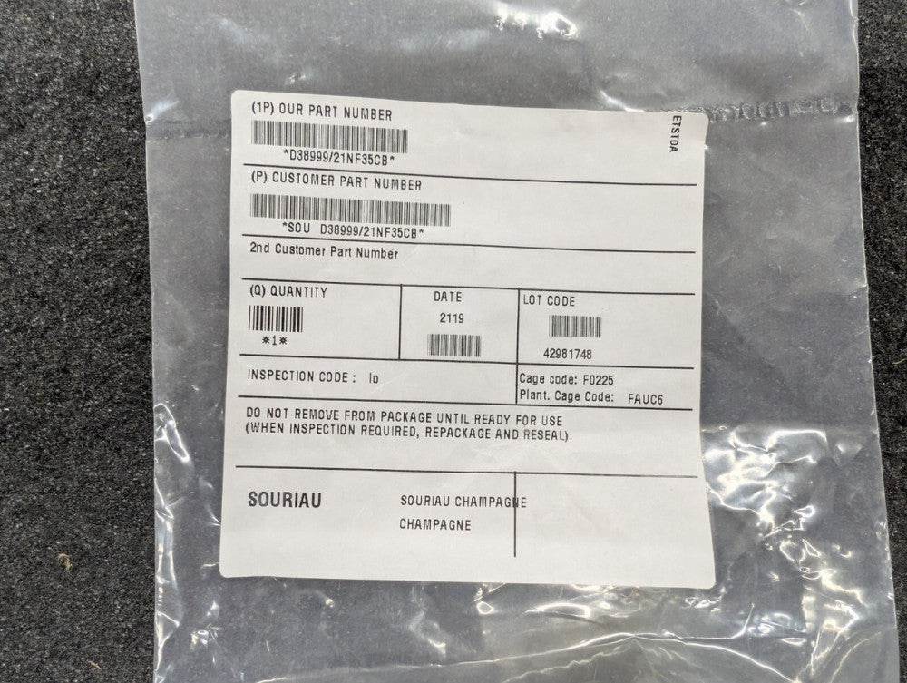 New, Souriau, D38999/21NF35CB, Circular MIL Spec Connector BOX MNT HERM RECEPT