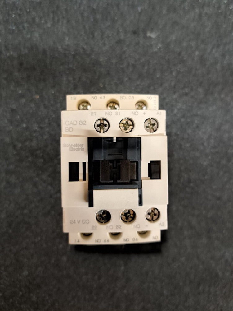 Used, Schneider Electric, CAD32BD, Non-Reversing Contactor