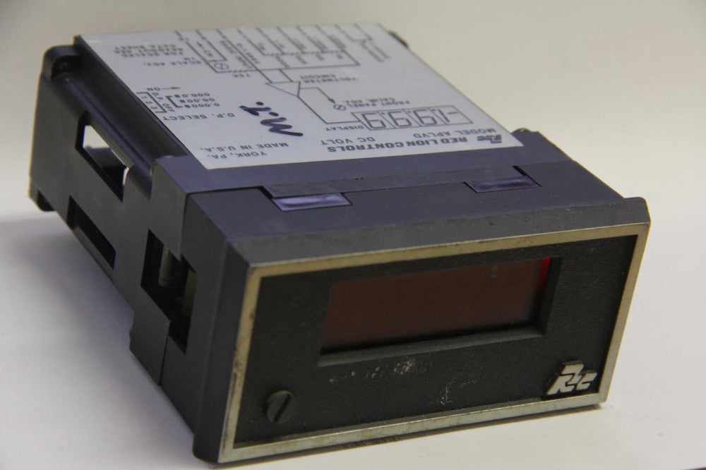 RED LION CONTROLS APLVD Panel Mount Voltmeter