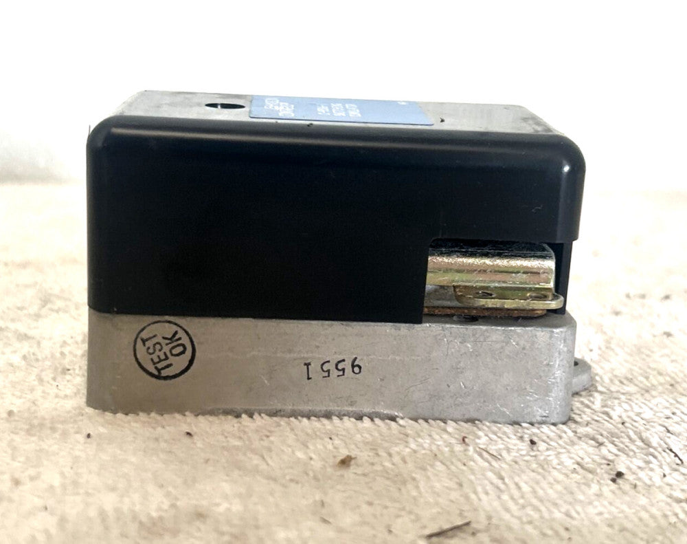 Johnson Controls C-9506-1 Air Switching Cumulator 