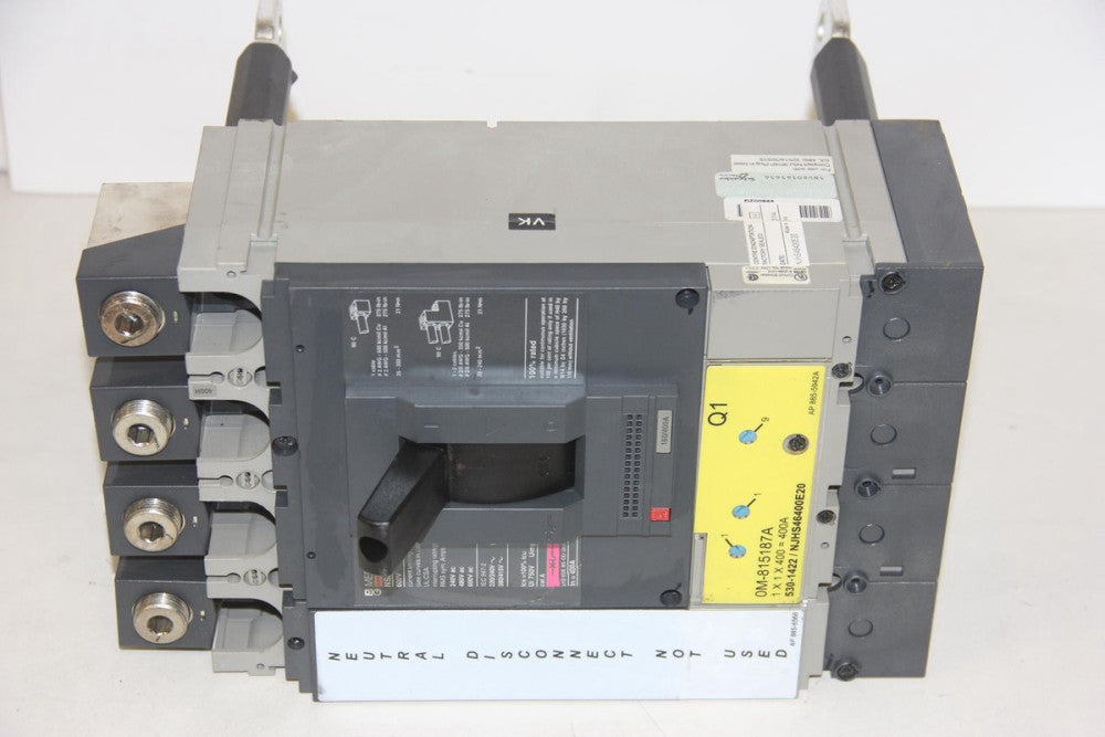 MERLIN GERIN NSJ400 H 4-Pole 400A 600VAC Circuit Breaker NJHS46400E20 + Studs Q1