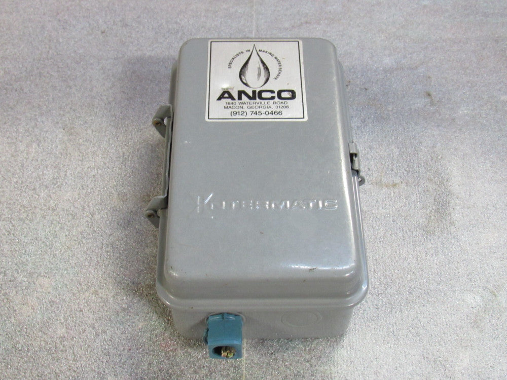 INTERMATIC TIME CONTROL SWITCH T8805R101C 125V 15 A AMP 24 HR HOUR - USED