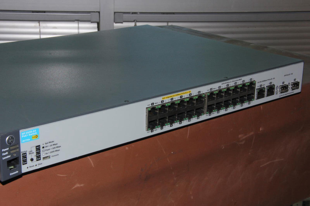 HP HEWLETT PACKARD J9779A 24-PortPoE+ Switch + 2X GbE No Rack Ears