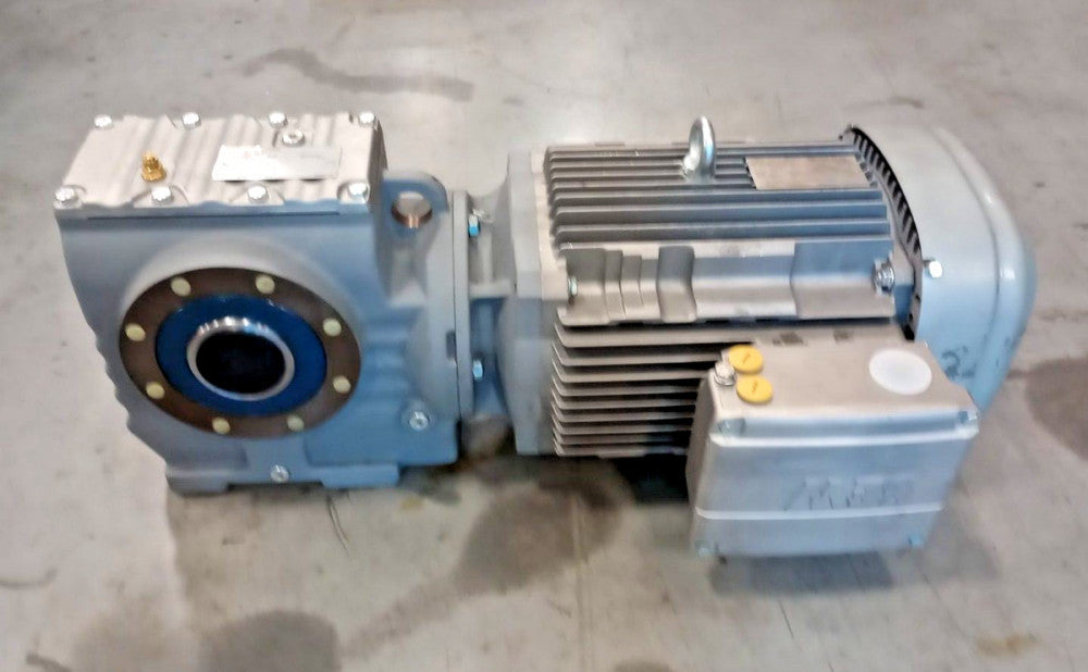 SEW EuroDrive SA77/T-DRN132M4 x 17.45 GearMotor 3ph 10hp 1774/102rpm Ratio 17.45