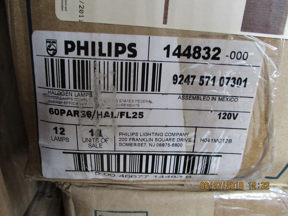 144832 Philips 120 Volt, 60 Watt, 25 degree beam, Halogen BRAND NEW! Lot of 12