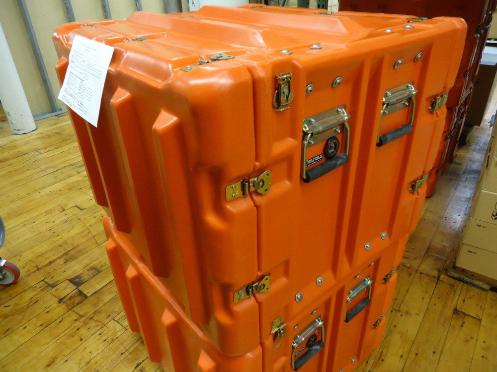30-9554100 HARDIGG Custom 27x21x20.5" case w/ 3" lids on top and bottom NEW