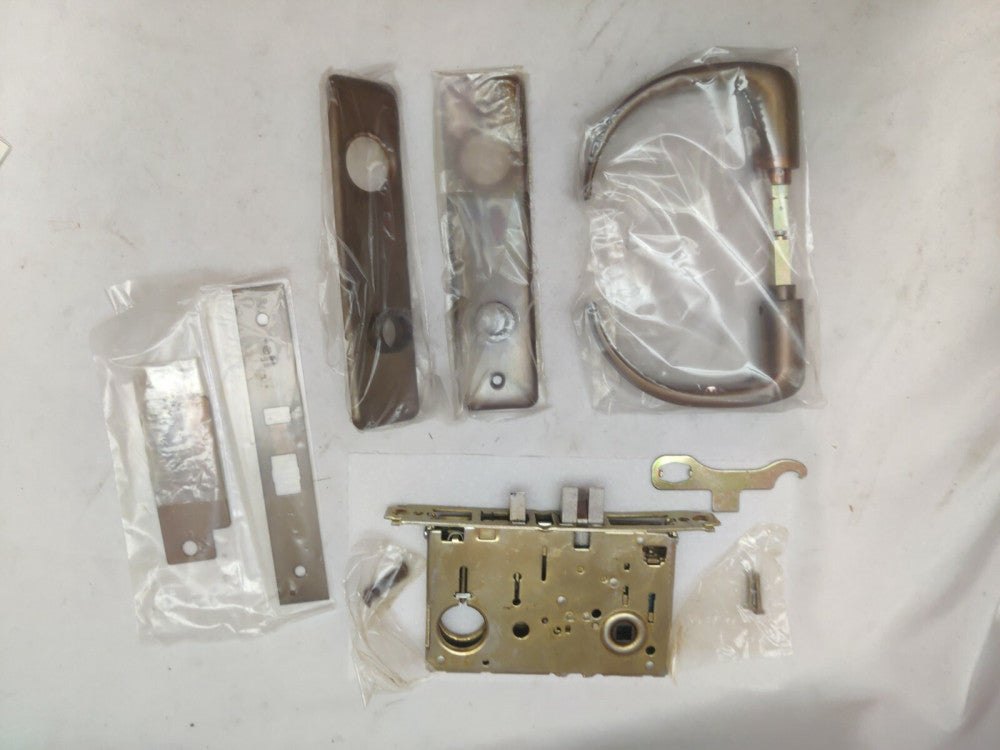 Vintage NOS Yale 8700 Series Mortise Lockset Brass Finish 8717 RH