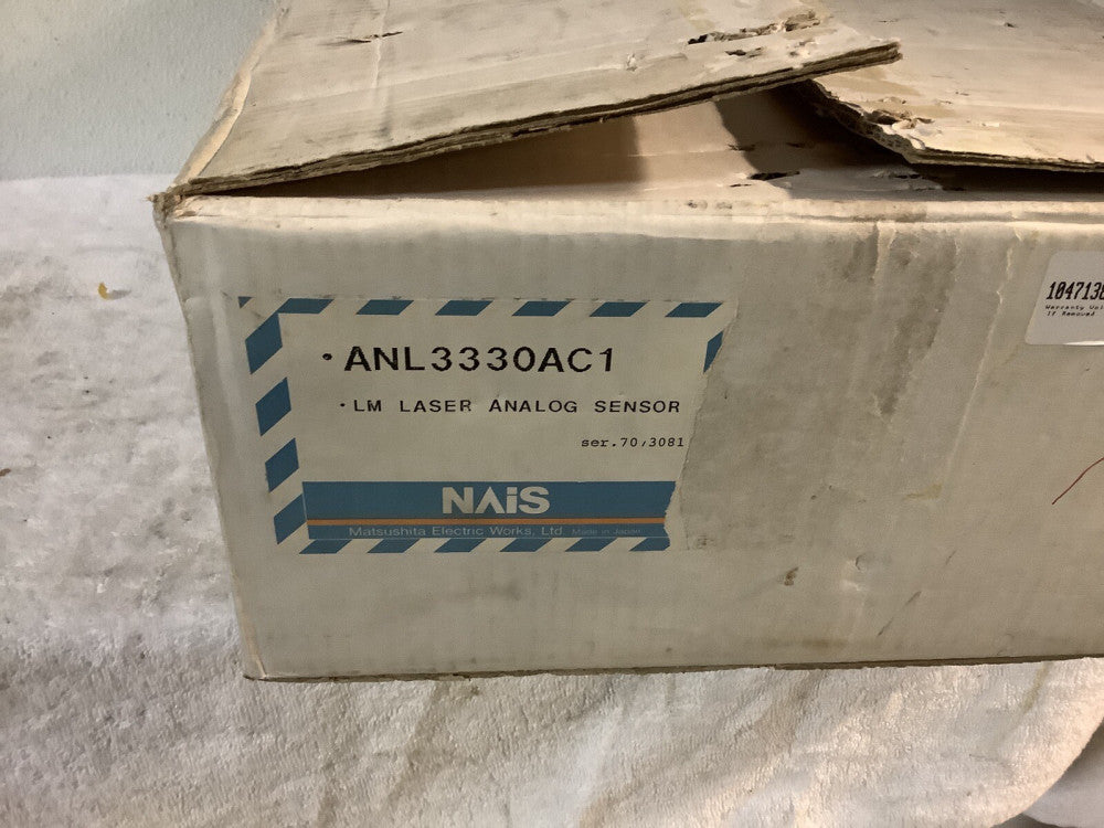 NAIS LM300 Laser Sensor. ANL-3330AC1. Comes With 1 Sensor.