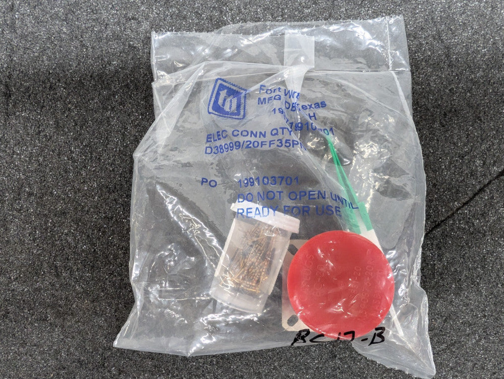 New, Deutsch, D38999/20FF35PN, Circular MIL Spec Connector DTS 66C 66#22D P