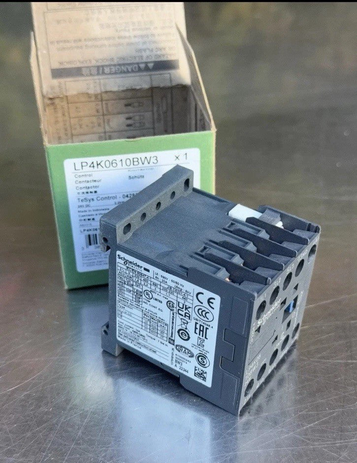 Schneider Electric LP4K0610BW3 Contactor 3-Pole 440V 24VDC - Unused