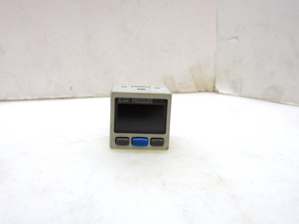 SMC ISE30A-01-C PRESSURE SWITCH 12-24VDC