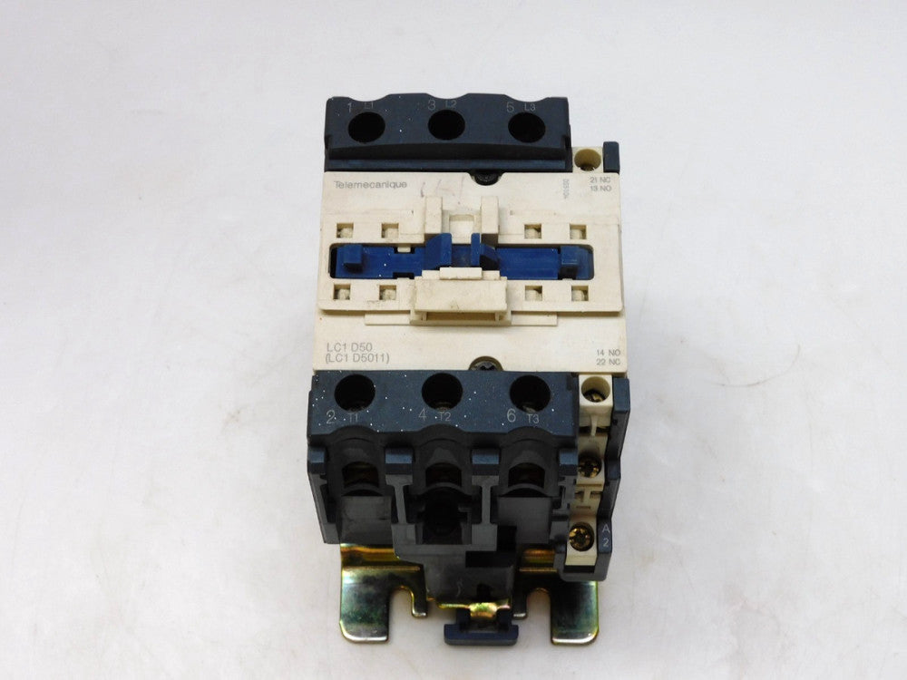 TELEMECANIQUE LC1D50 CONTACTOR LP1 D5011 80A 1000V 8KV 120V COIL MISSING COVER
