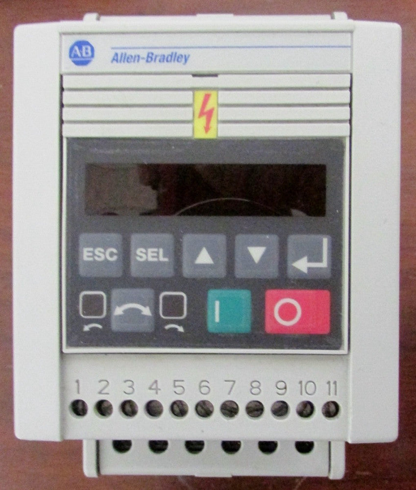 Allen Bradley 160 BA03NPS1 1HP 380-460V Speed Controller
