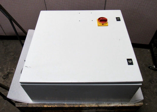 SCHNEIDER WALL MOUNT ELECTRICAL ENCLOSURE NSYCRN 66225 600X600X225MM 24"X24"X9"