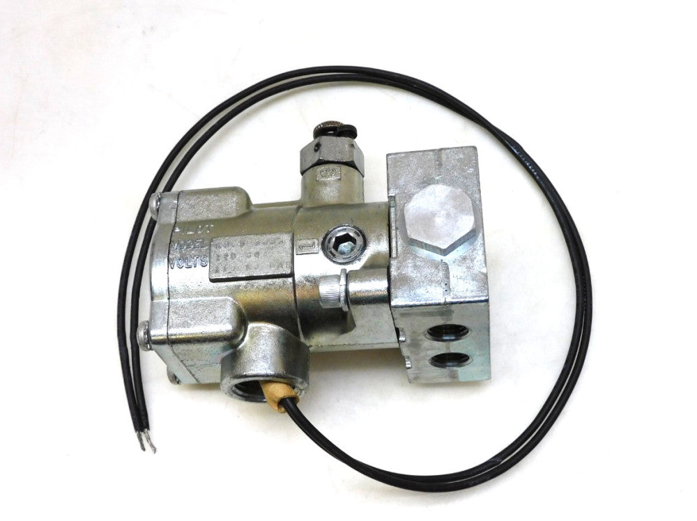 Parker K065-3033 Pilot Valve 120V 60Hz N1952300153