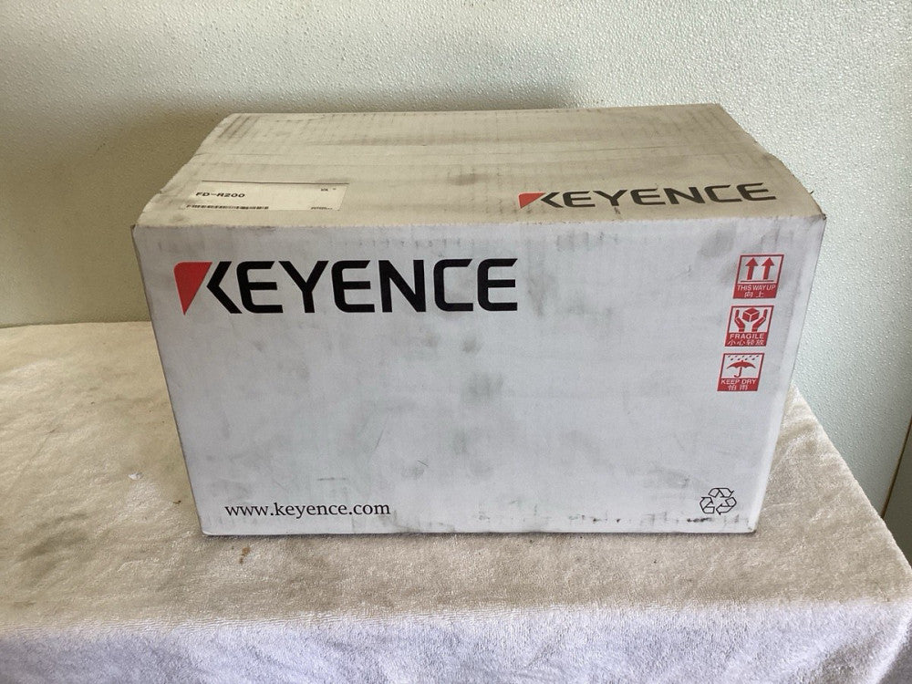 Keyence FD-R200 Clamp-on Flow Meter