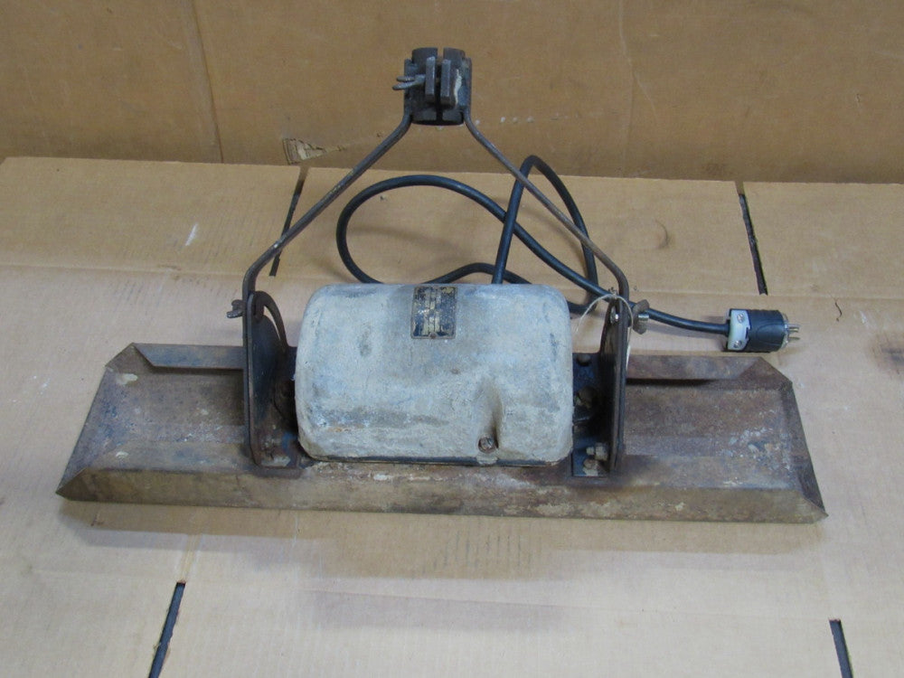 Syntron Electric Concrete Vibrator Type VF24 Style 1903 110V 24" x  5-3/8" Plate