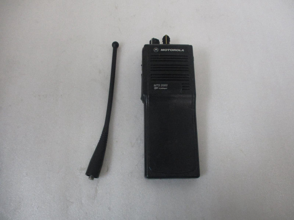 LOT OF 5 MTS 2000 II FLASHPORT 2 WAY UHF RADIO WITHOUT BUTTONS MOTOROLA  H01UCF6