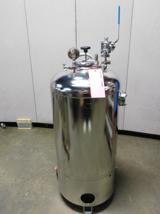 APACHE 180-37.4 STAINLESS PRESSURE VESSEL TANK 37.4 GAL 141.5 LITER 140PSI 100°F