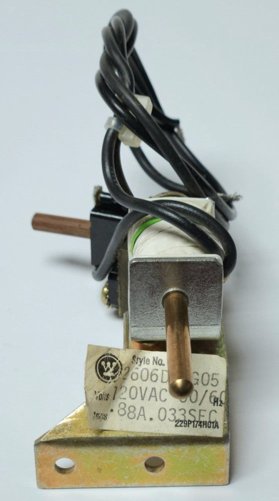 WESTINGHOUSE CUTLER HAMMER 2606D56G05 Type LA HLA Shunt Trip 120 VAC 11" Wires