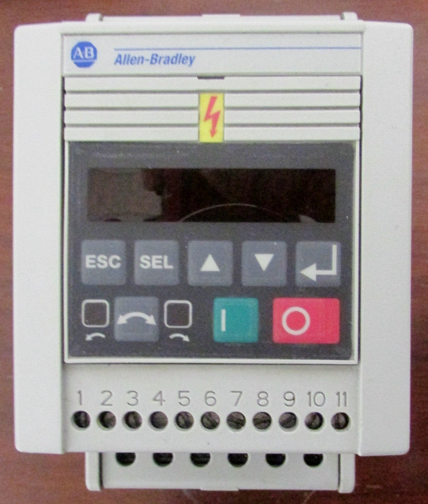 Allen Bradley 160 BA03NPS1 1HP 380-460V Speed Controller