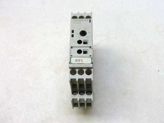 SIEMENS 3RP1505-1AW30 SAFETY RELAY