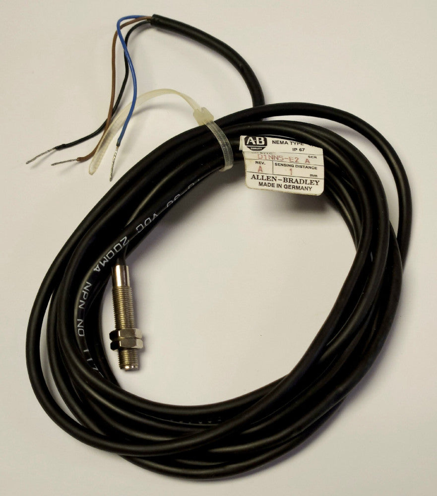 ALLEN BRADLEY D1NN5 E2 Inductive Proximity Sensor 10-30 VDC Photoelectric Switch