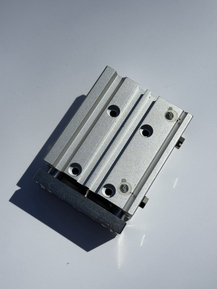 SMC MGPM16N-40 - 16mm Bore, 40mm Stroke MGP Pneumatic Slide Cylinder *New unused